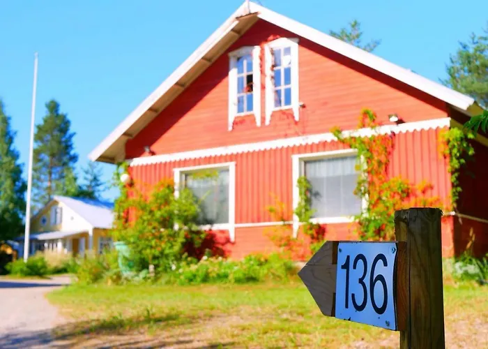 بيت ضيافة Miekkalan Aitat 2*