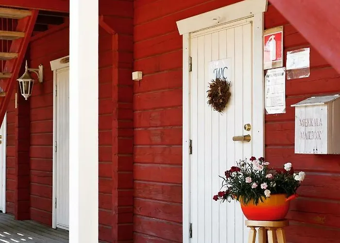 بيت ضيافة Miekkalan Aitat 2*